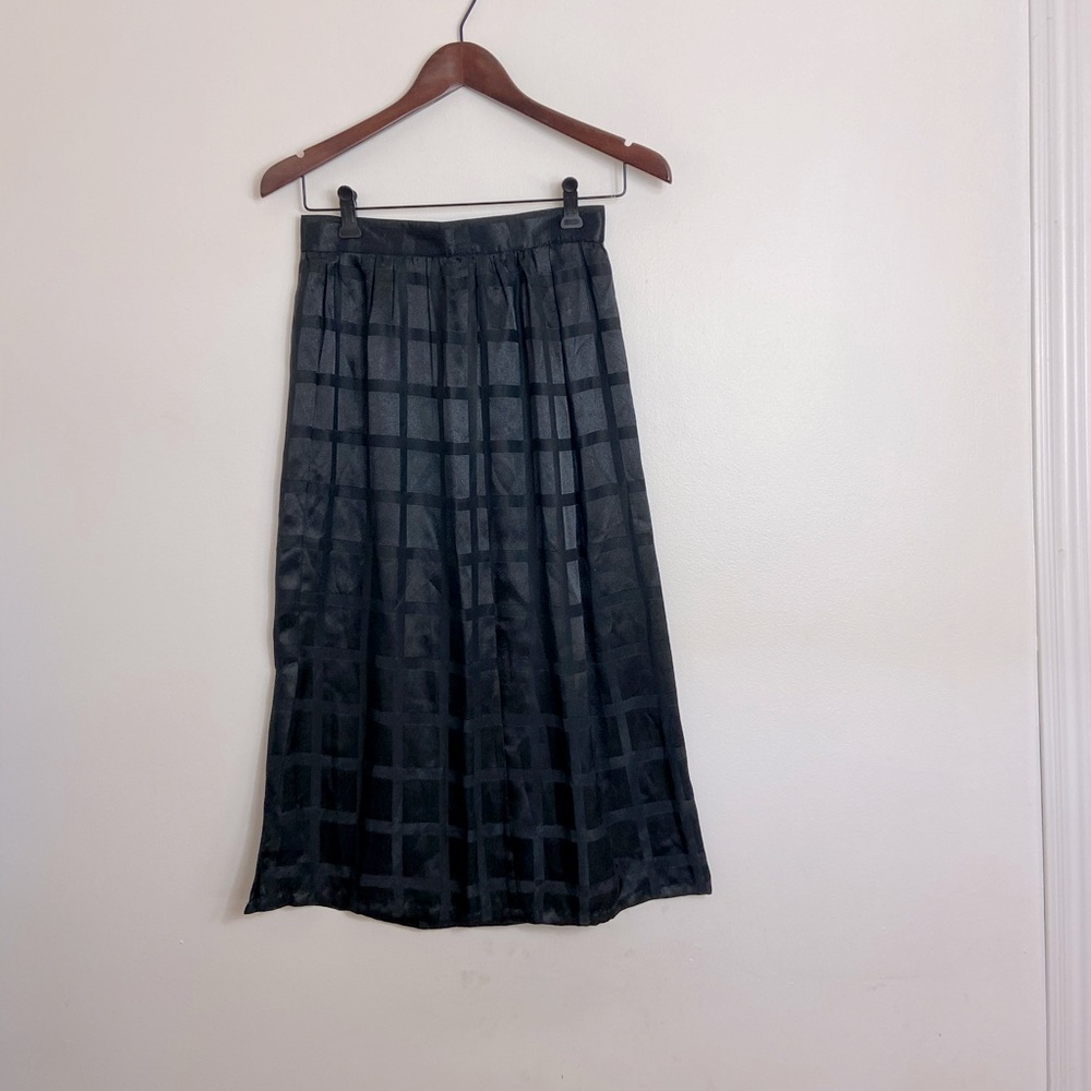 Vintage Chameleon Black Patterned Skirt